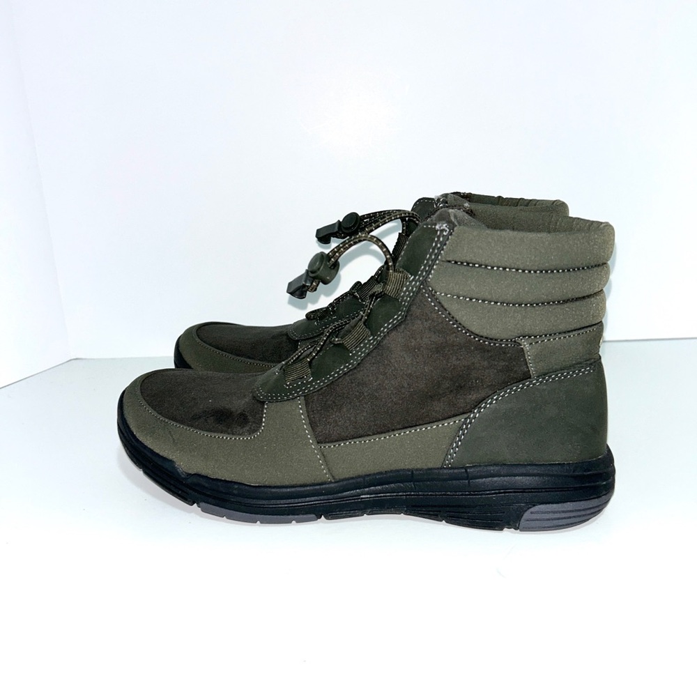 RYKA Womens Amanda Cold Weather
Hiking Boots Army Green 8